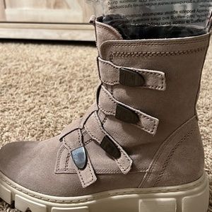 Womens Boots